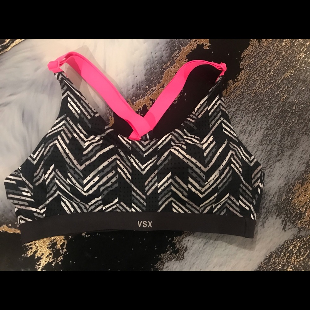 NWOT Victoria Secret VSX Sport Bra Sz 34A